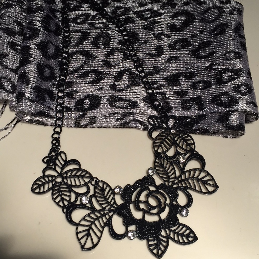 New York and Company Necklace